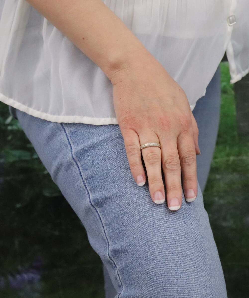 18k Gold Over Sterling Silver Cubic Zirconia Band Ring Pave CZ Ring Size 7 1/4 - Picture 3 of 6